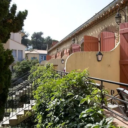 Hotel Des Citronniers 3*